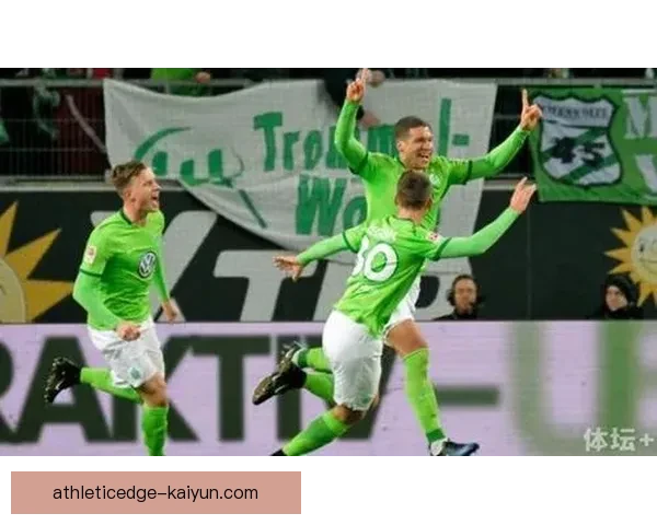 狼堡球队结构逐渐优化，重建期表现值得关注。