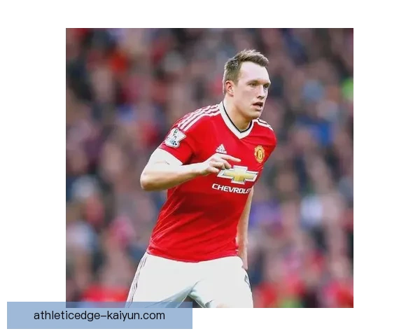 加拉塔萨雷中路渗透表现稳健，有助于球队进攻布局优化